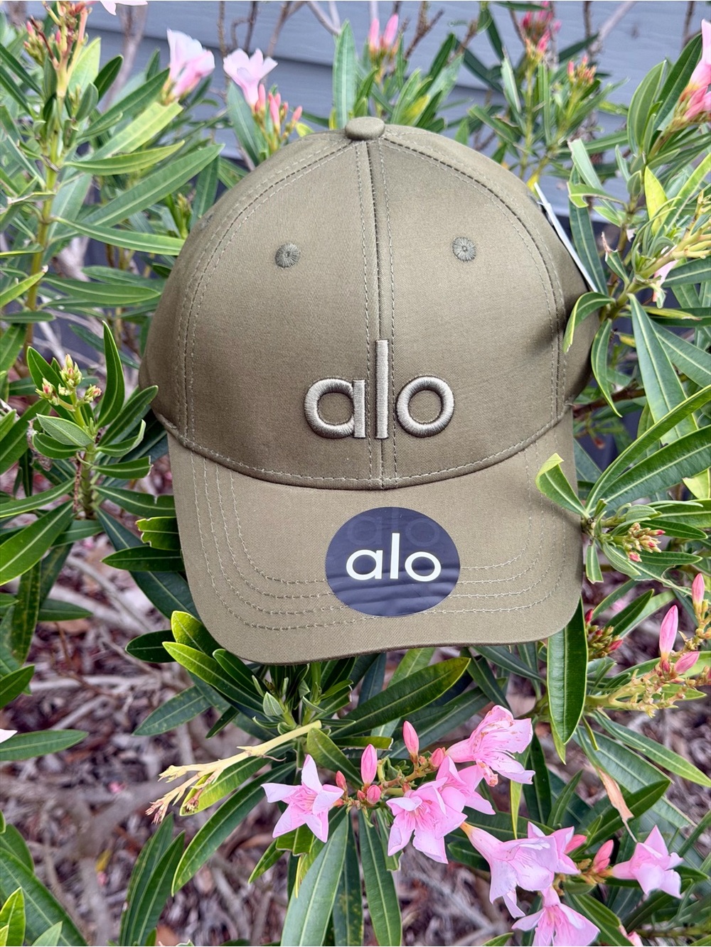 ALO Yoga Olive Green Off Duty Logo Baseball Cap - Picture 9 of 14